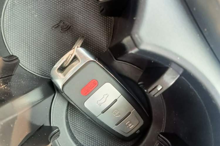Used Zotye SR9 2017 2.0T Automatic Ultimate Dream Edition Vehicle Key
