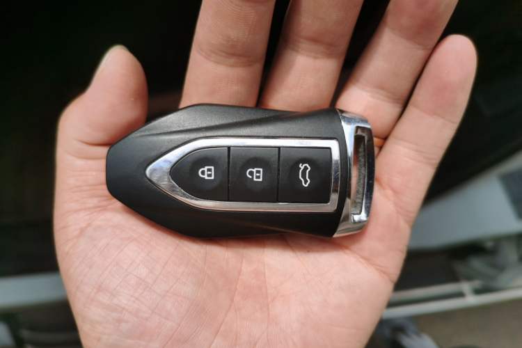 Used Zotye SR9 2017 2.0T Automatic Ultimate Dream Edition Vehicle Key
