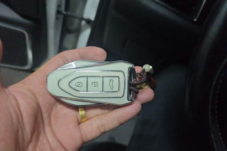 Used Zotye SR9 2017 2.0T Automatic Ultimate Edition Vehicle Key