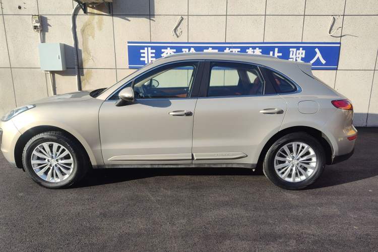 Used Zotye SR9 2017 2.0T Manual "Ultimate Light" Edition Exterior 4