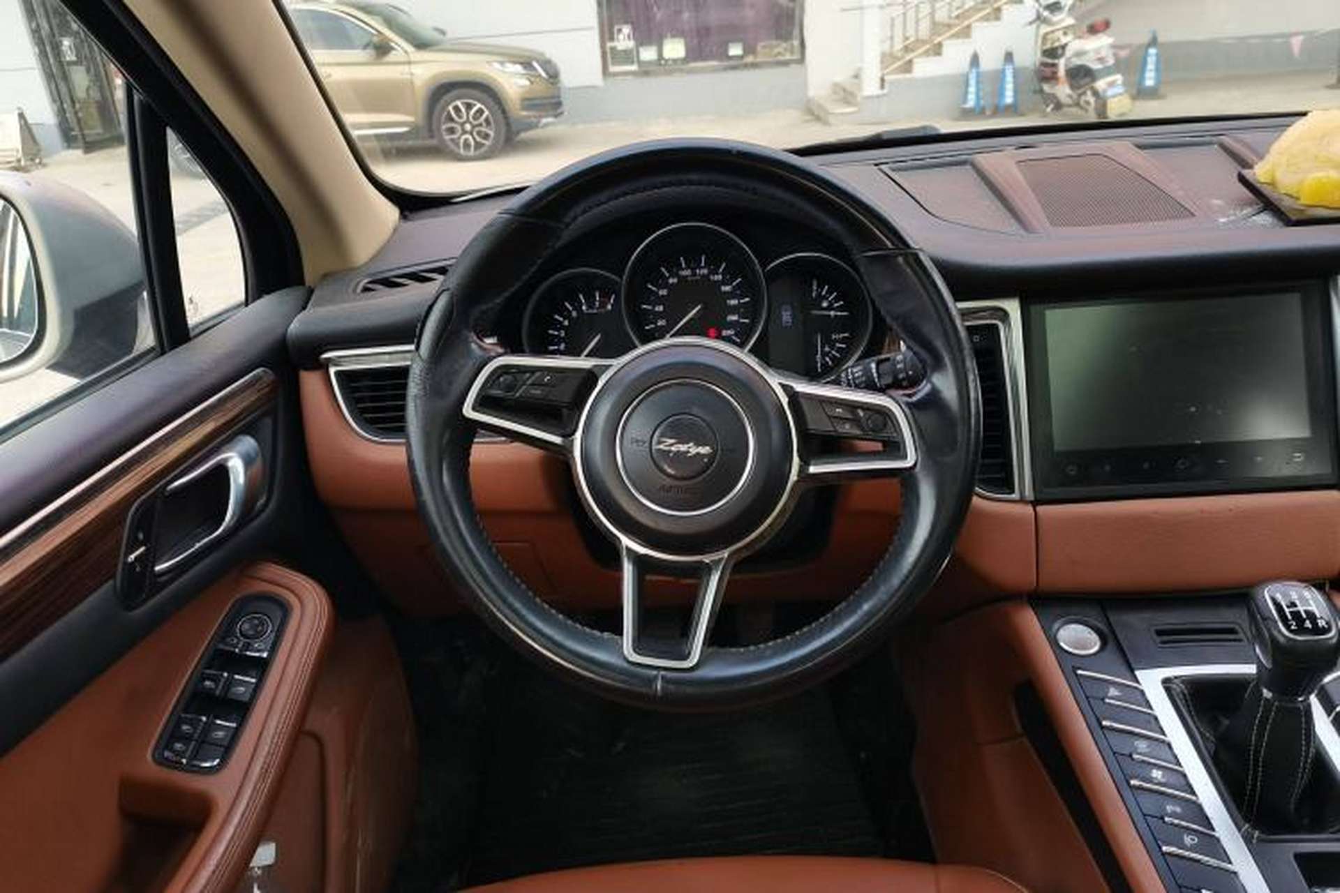 Used Zotye SR9 2017 2.0T Manual "Ultimate Light" Edition Steering Wheel
