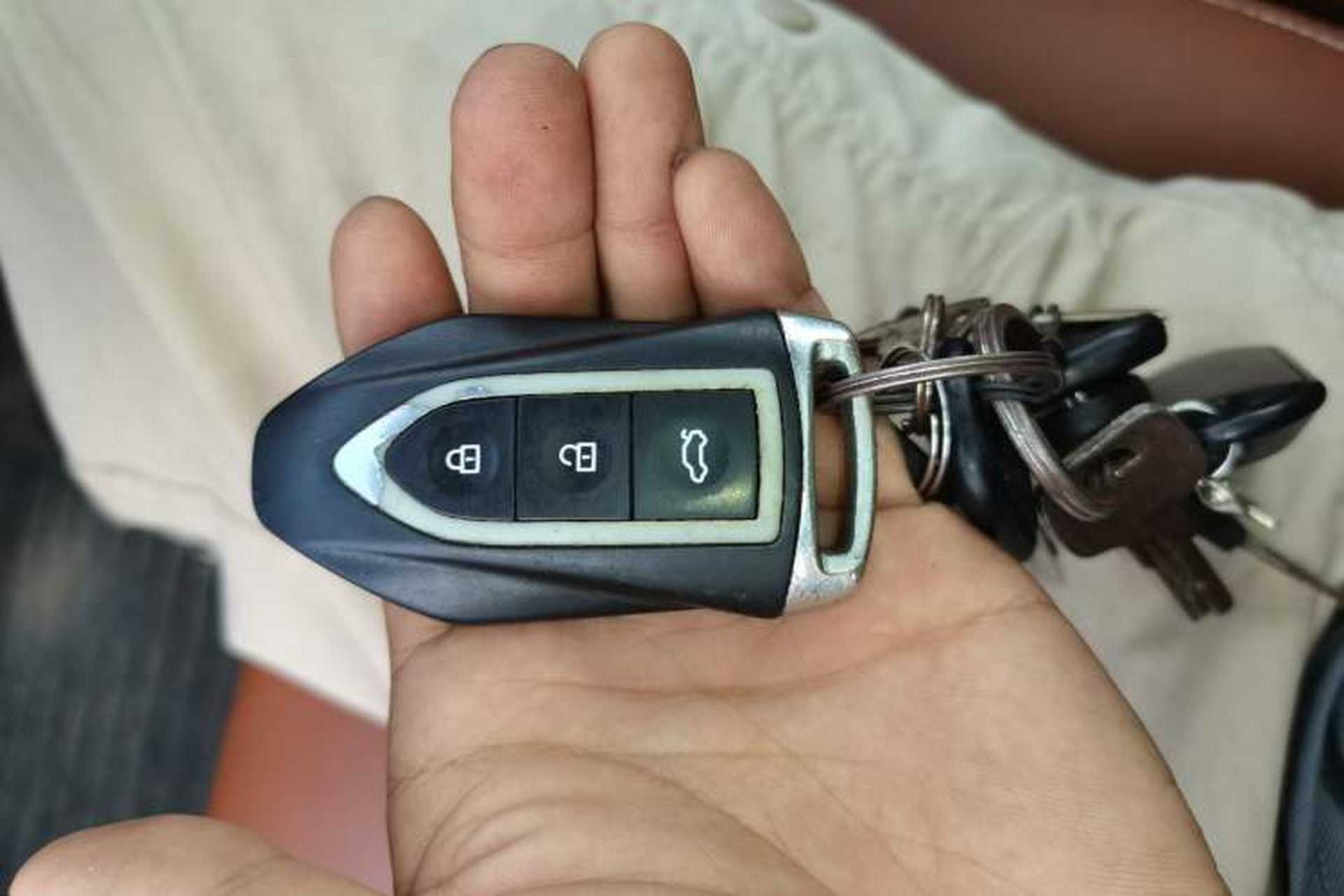 Used Zotye SR9 2017 2.0T Manual "Ultimate Light" Edition Vehicle Key
