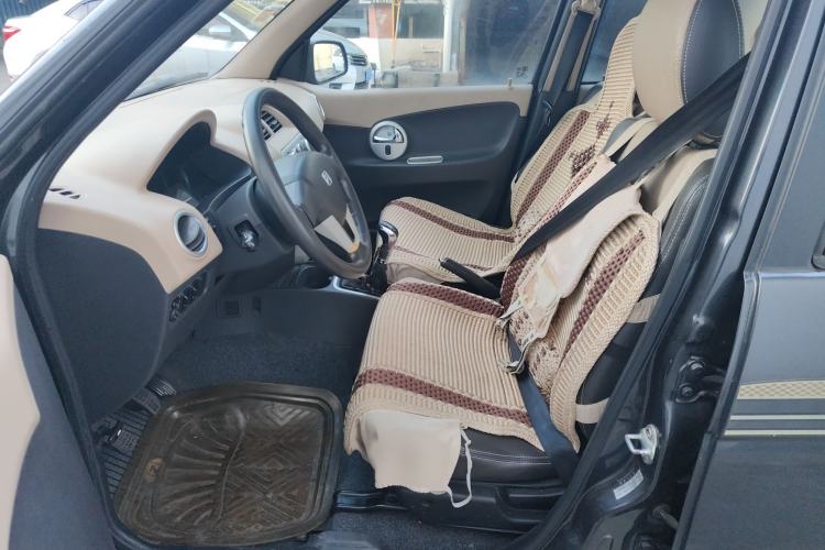 Used Zotye T200 2013 1.3L MT Urban Model Interior 1