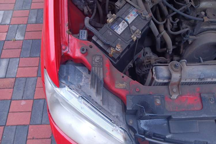 Used Zotye T200 2013 1.3L MT Urban Model Engine Bay Right