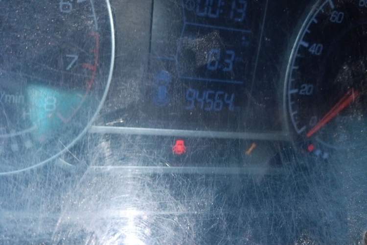 Used Zotye T200 2013 1.3L MT Urban Model Odometer Close Up