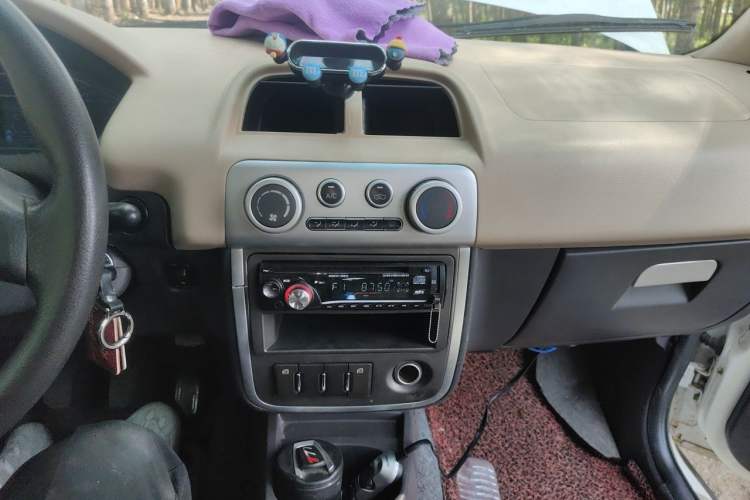 Used Zotye T200 2013 1.3L MT Urban Model Audio And AC Panel