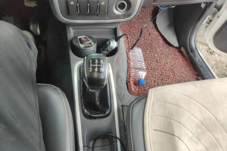 Used Zotye T200 2013 1.3L MT Urban Model Gear Lever