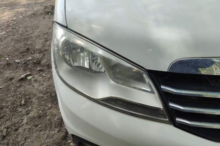 Used Zotye T200 2013 1.3L MT Urban Model Right Front Headlight