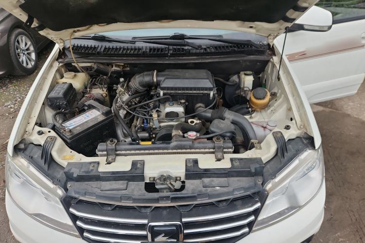 Used Zotye T200 2014 1.5L CVT Elite Version Engine Bay