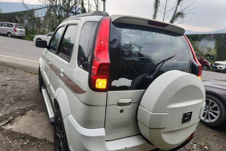 Used Zotye T200 2014 1.5L CVT Elite Version Exterior 2