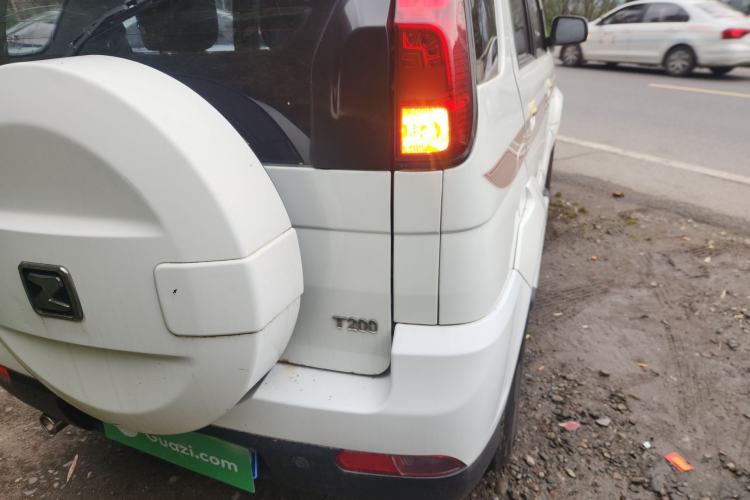 Used Zotye T200 2014 1.5L CVT Elite Version Exterior 3