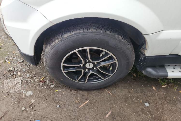 Used Zotye T200 2014 1.5L CVT Elite Version Exterior 4