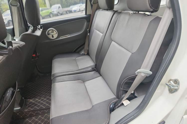 Used Zotye T200 2014 1.5L CVT Elite Version Left Rear Seat
