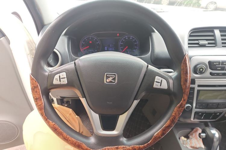 Used Zotye T200 2014 1.5L CVT Elite Version Steering Wheel