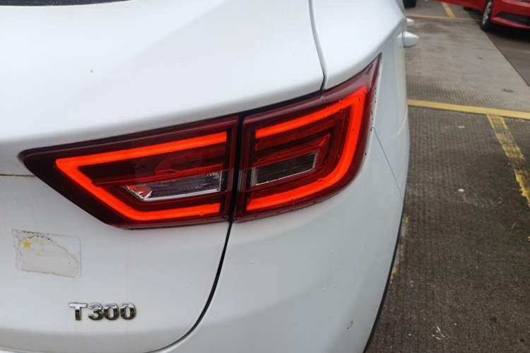 Used Zotye T300 2017 1.5T CVT Luxury Model Exterior 6