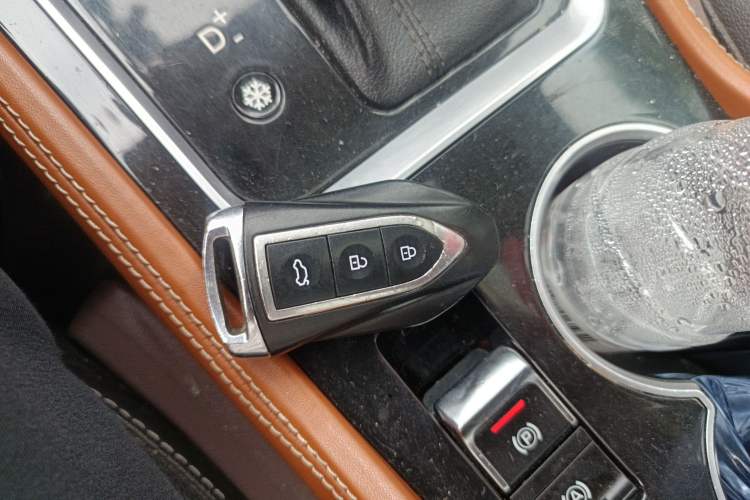 Used Zotye T300 2017 1.5T CVT Luxury Model Interior 1