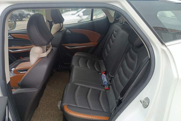 Used Zotye T300 2017 1.5T CVT Luxury Model Interior 4