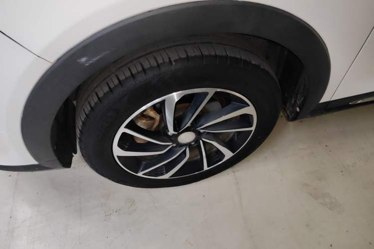 Used Zotye T300 2017 1.5L Manual Luxury Model Left Front Wheel Hub