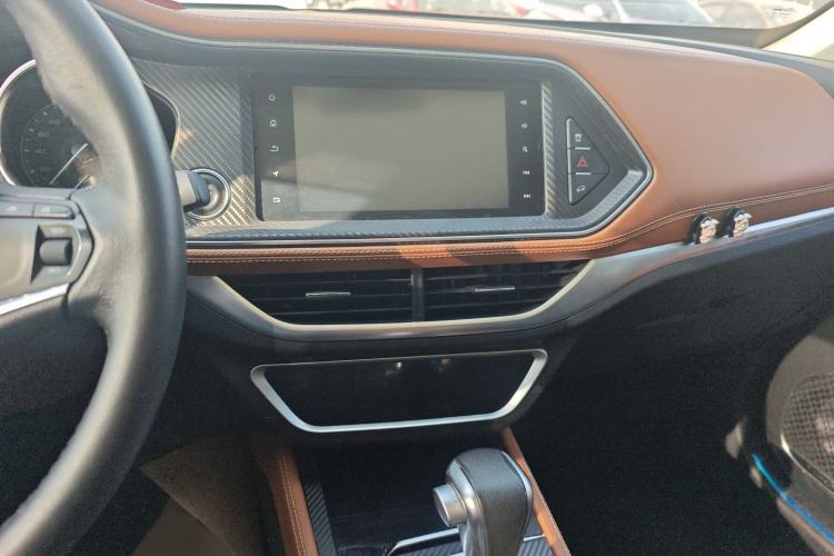 Used Zotye T300 2017 1.5T CVT Luxury Model Audio And AC Panel