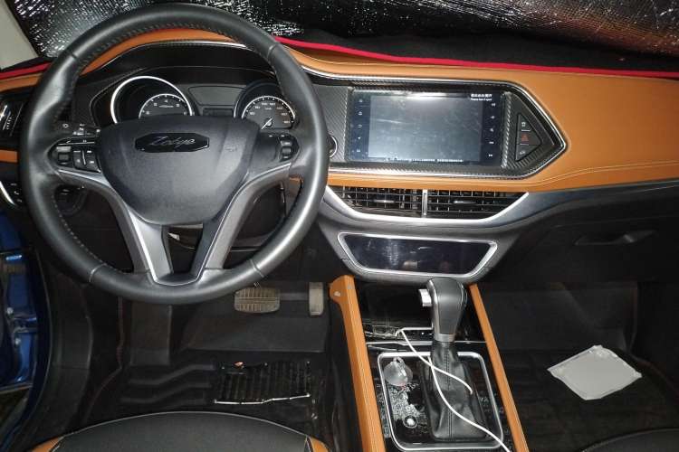 Used Zotye T300 2017 1.5T CVT Luxury Model Center Console