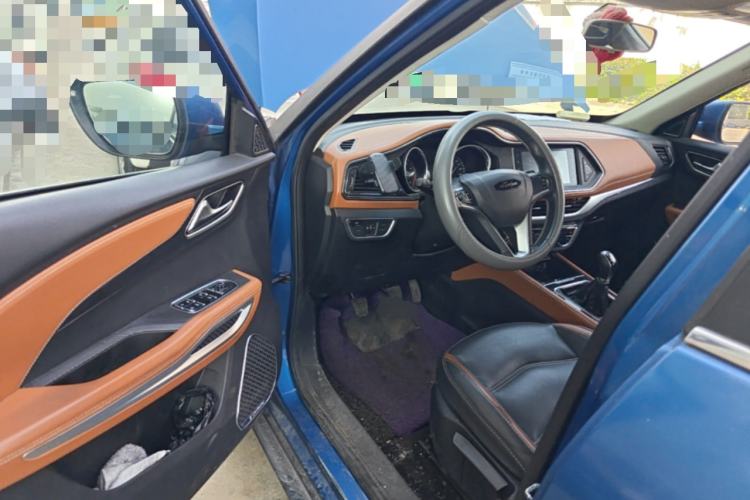 Used Zotye T300 2017 1.5L Manual Luxury Model Driver Seat