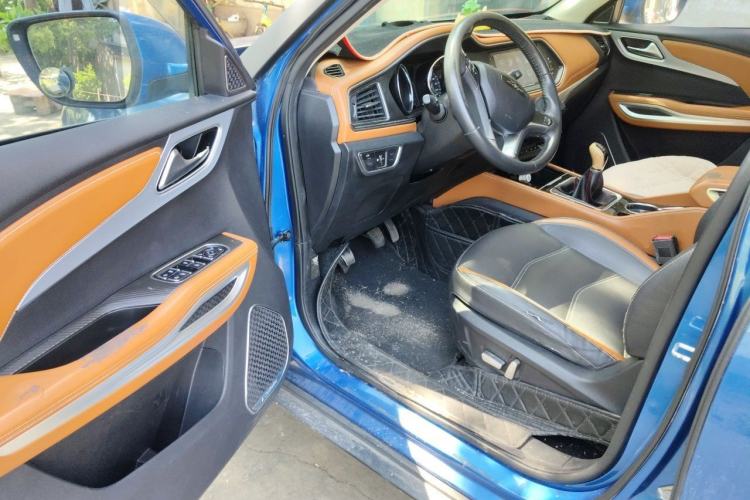 Used Zotye T300 2017 1.5L Manual Luxury Model Driver Seat