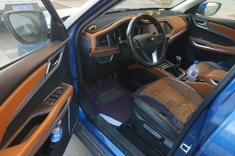 Used Zotye T300 2017 1.5L Manual Luxury Model Driver Seat