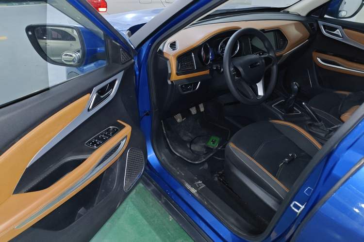 Used Zotye T300 2017 1.5L Manual Elite Model Driver Seat