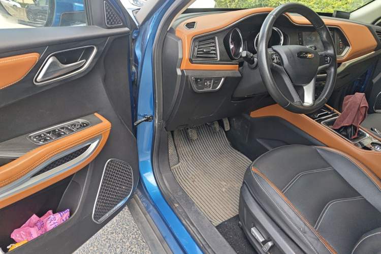 Used Zotye T300 2017 1.5T Manual Luxury Model Driver Seat