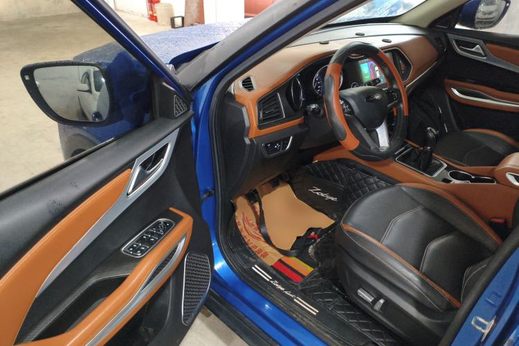 Used Zotye T300 2017 1.5L Manual Luxury Model Driver Seat