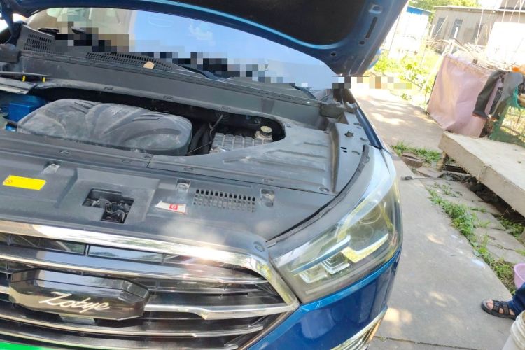 Used Zotye T300 2017 1.5L Manual Luxury Model Engine Bay Left