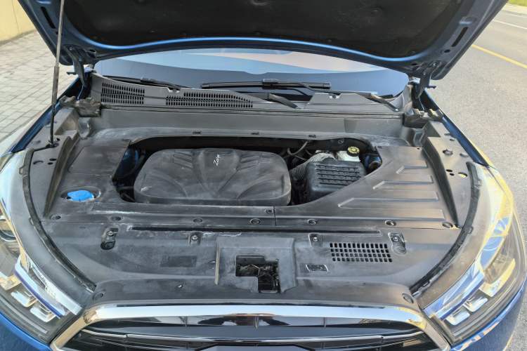 Used Zotye T300 2017 1.5T CVT Luxury Model Engine Bay