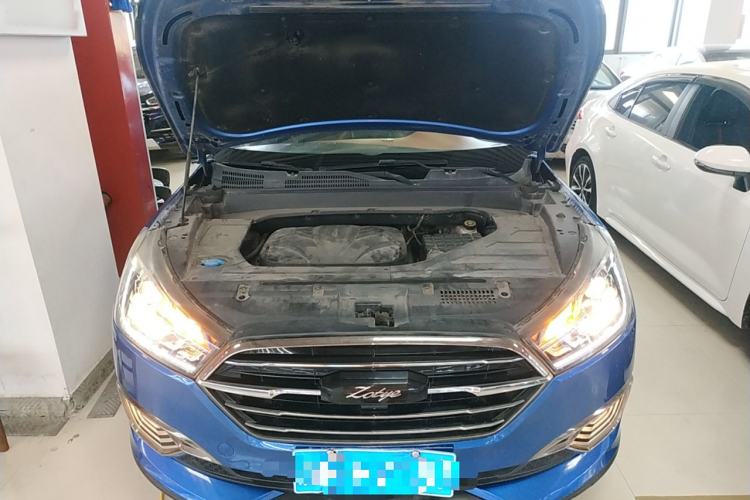 Used Zotye T300 2017 1.5L Manual Luxury Edition Two-Tone Engine Bay
