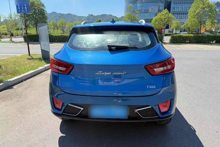 Used Zotye T300 2017 1.5L Manual Luxury Edition Two-Tone Exterior 6
