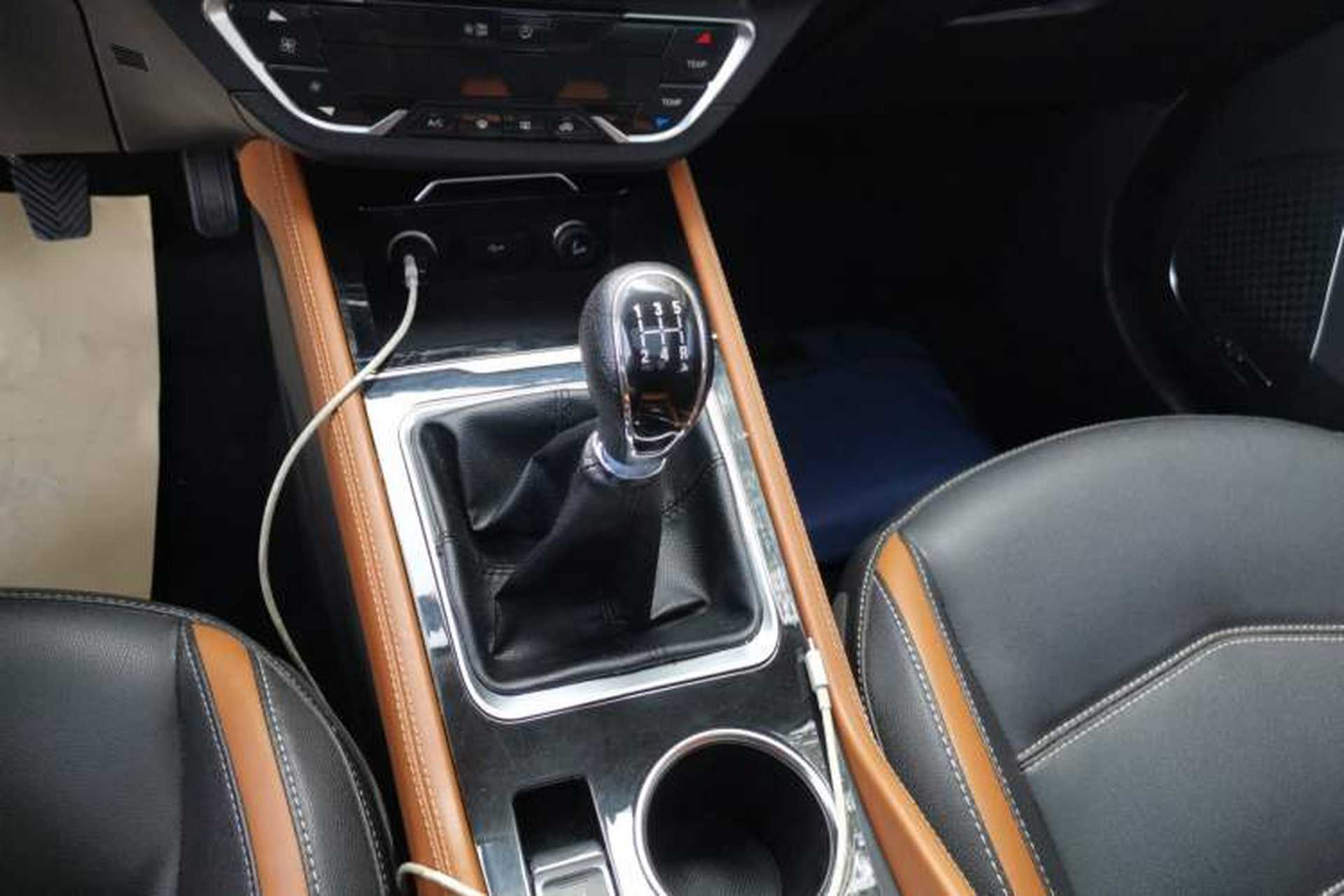 Used Zotye T300 2017 1.5L Manual Luxury Model Gear Lever