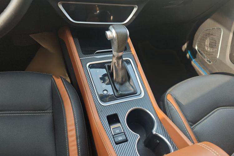 Used Zotye T300 2017 1.5T CVT Luxury Model Gear Lever