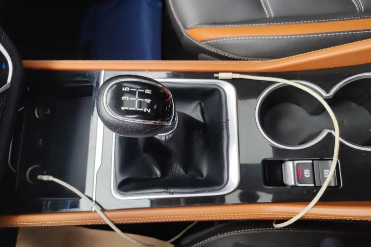 Used Zotye T300 2017 1.5L Manual Luxury Model Gear Lever