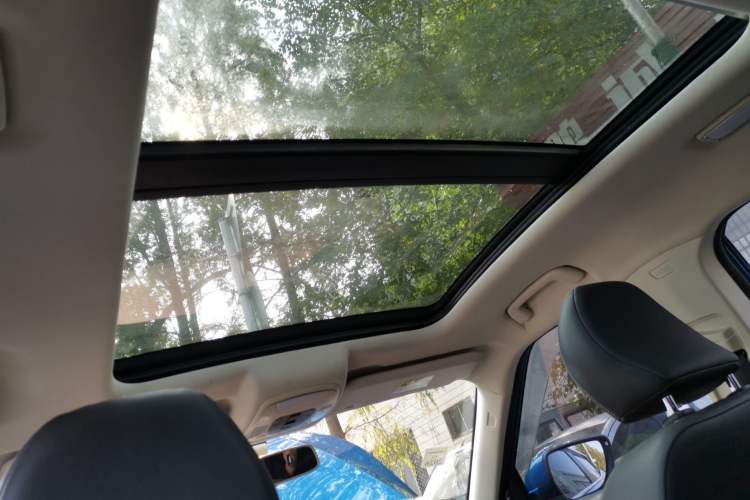 Used Zotye T300 2017 1.5L Manual Luxury Model Headliner