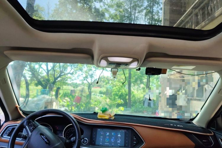 Used Zotye T300 2017 1.5L Manual Luxury Model Headliner