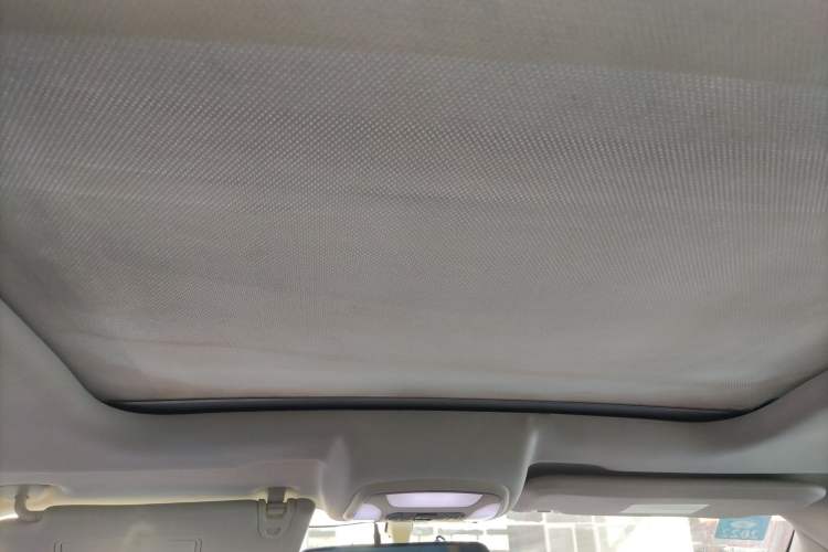 Used Zotye T300 2017 1.5L Manual Luxury Model Headliner