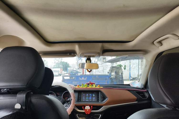 Used Zotye T300 2017 1.5T CVT Luxury Model Headliner