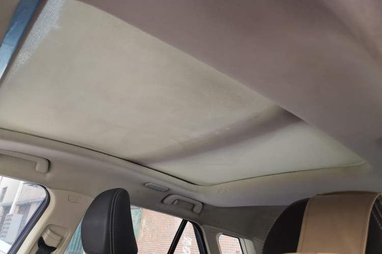 Used Zotye T300 2017 1.5L Manual Luxury Model Headliner