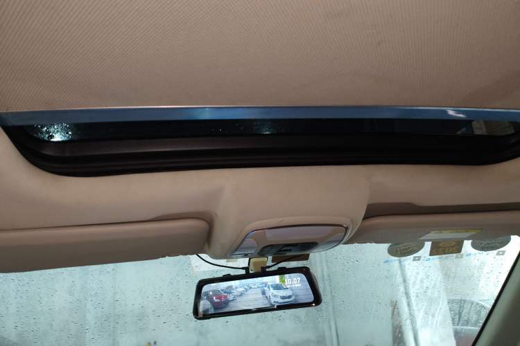 Used Zotye T300 2017 1.5L Manual Luxury Model Headliner