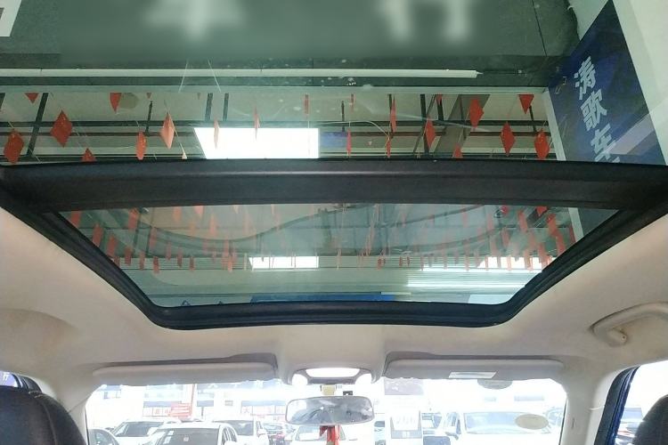 Used Zotye T300 2017 1.5L Manual Luxury Edition Two-Tone Headliner