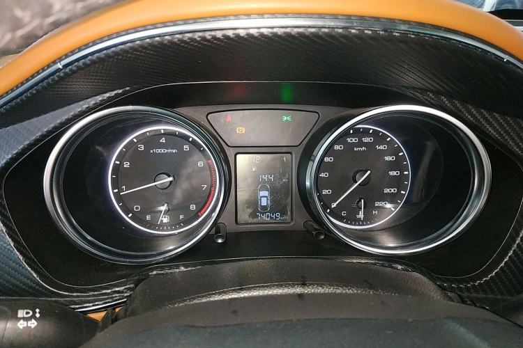 Used Zotye T300 2017 1.5L Manual Luxury Edition Two-Tone Instrument Cluster