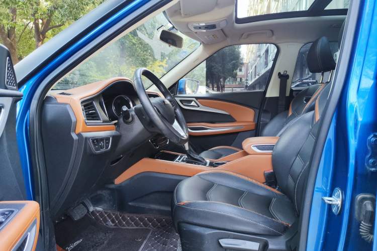 Used Zotye T300 2017 1.5T CVT Luxury Model Interior 1