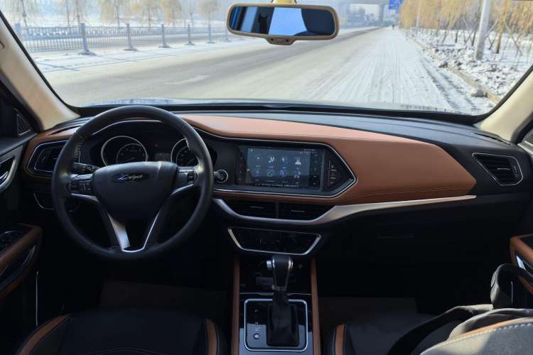 Used Zotye T300 2017 1.5T CVT Luxury Model Interior 5