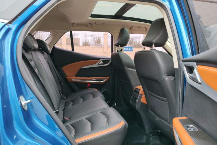 Used Zotye T300 2017 1.5T CVT Luxury Model Interior 5