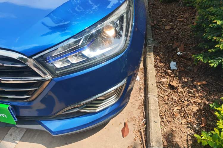 Used Zotye T300 2017 1.5T CVT Luxury Model Left Front Headlight