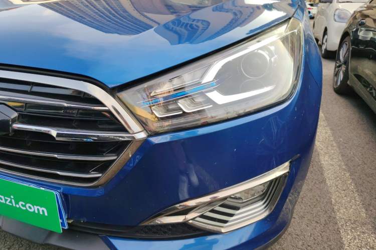 Used Zotye T300 2017 1.5T CVT Luxury Model Left Front Headlight
